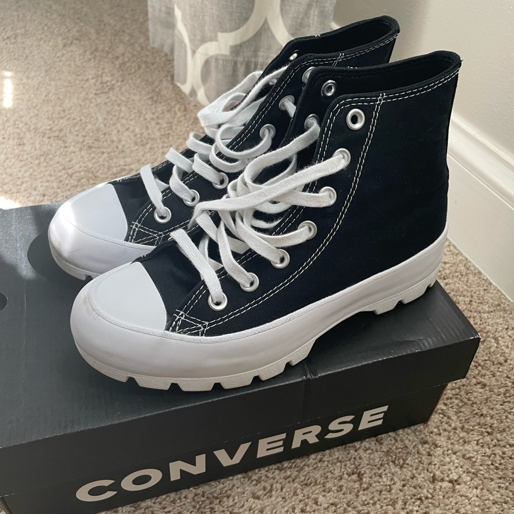 Converse black chuck Taylor all star lugged high women’s size 6.5 with box